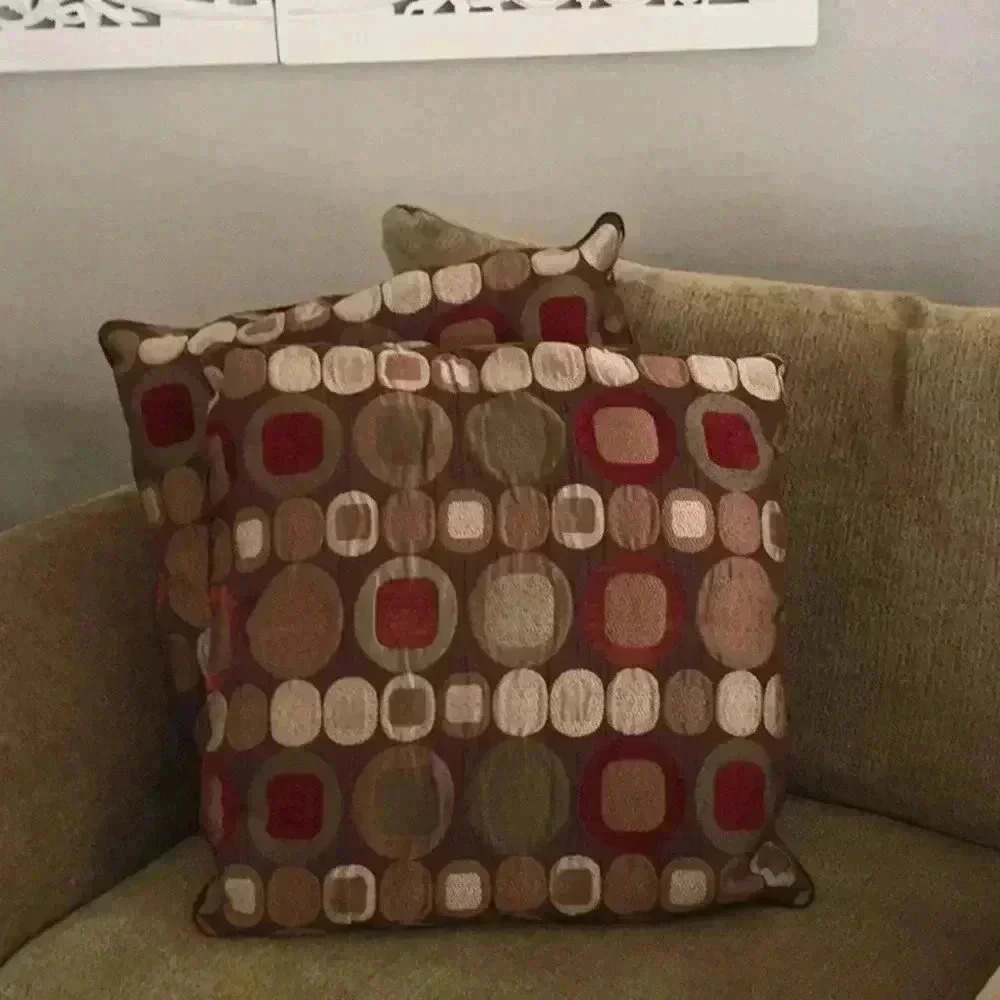 Accent pillows